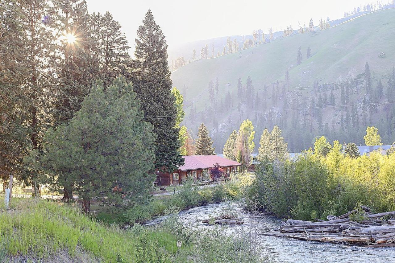 Southfork Lodge - Riverside Inn Lowman Esterno foto