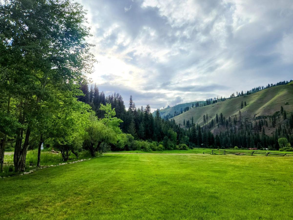 Southfork Lodge - Riverside Inn Lowman Esterno foto